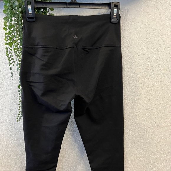 NWOT Prana Pillar Capri Black Sz. Small - Picture 6 of 9
